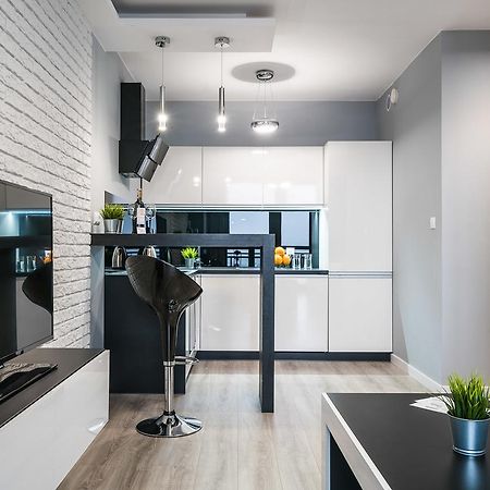 RentPlanet - Odra Tower Appartement Wrocław Buitenkant foto