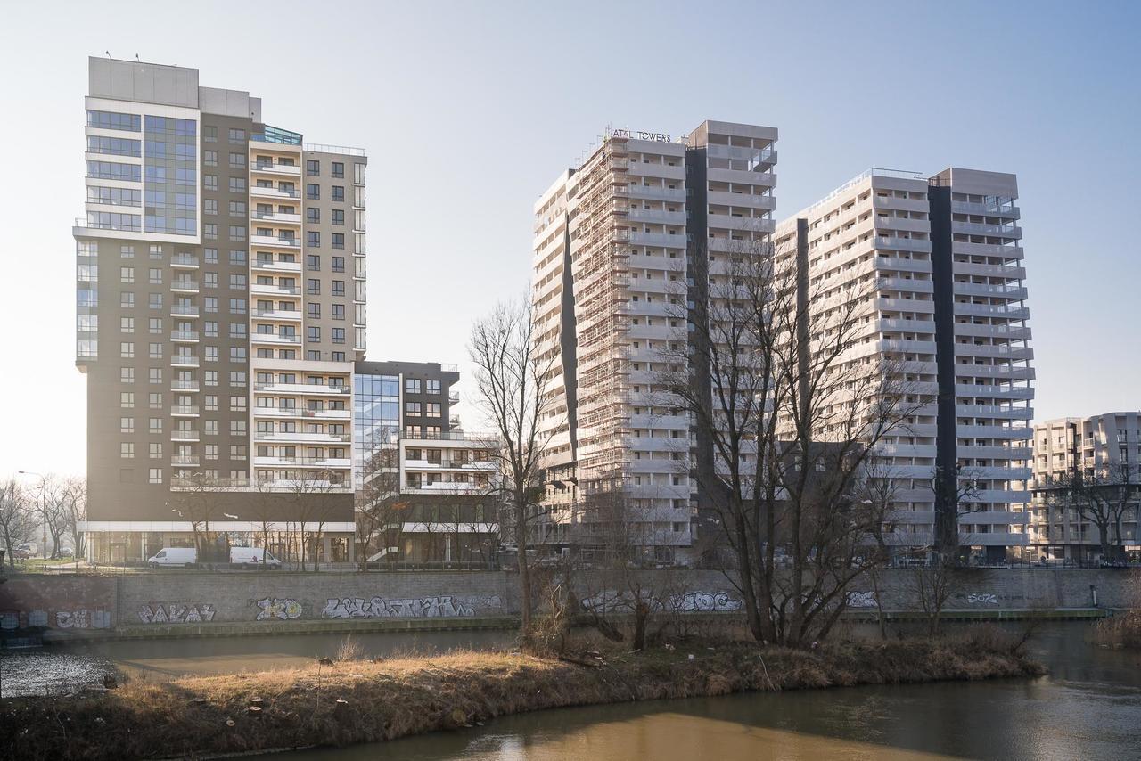 RentPlanet - Odra Tower Appartement Wrocław Buitenkant foto